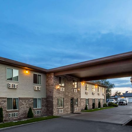 Super 8 By Wyndham Rexburg Hotel Екстериор снимка